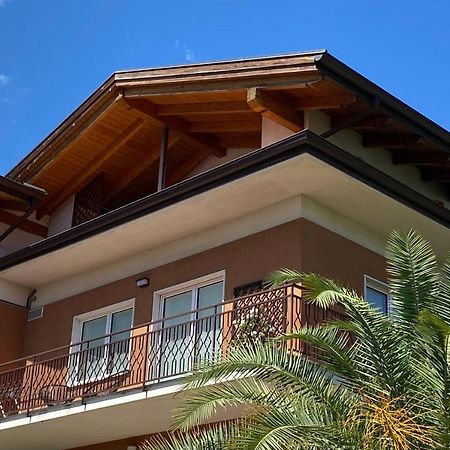 Dueolivi Lägenhet Riva del Garda Exteriör bild